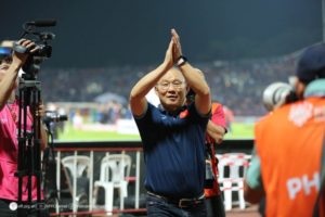 hlv-park-hang-seo-luc-vinh-quang-toi-da-khong-chon-roi-di-nhu-vay-la-vo-le-voi-